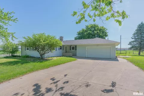 1210 Maurer St, Wilton, IA 52778
