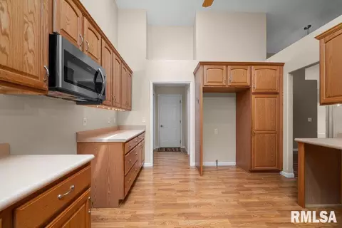 3304 14th St, Silvis, IL 61282 photo 10