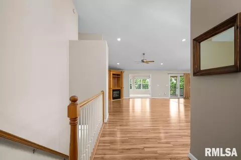 3304 14th St, Silvis, IL 61282 photo 5
