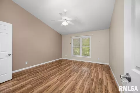 3304 14th St, Silvis, IL 61282 photo 17