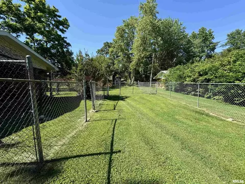 404 N Seba St, Hurst, IL 62949 photo 27