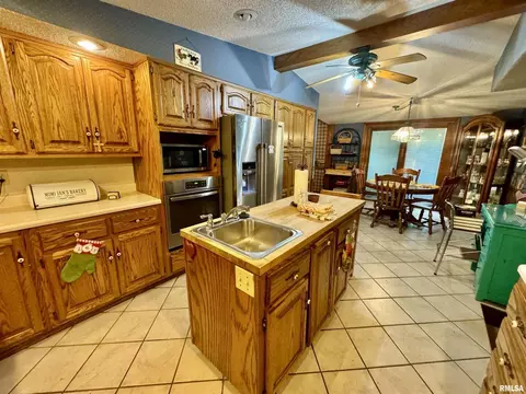 404 N Seba St, Hurst, IL 62949 photo 10