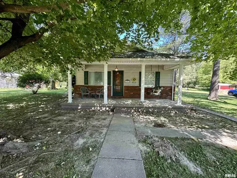 404 N Seba St, Hurst, IL 62949