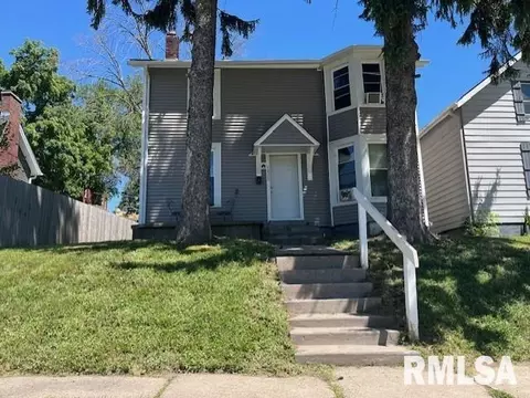 1820 E 11th St, Davenport, IA 52803