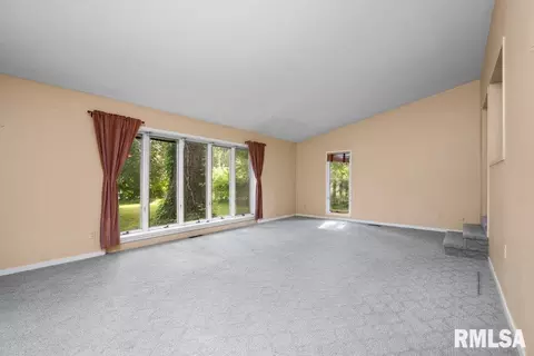 4205 7th Ave, Moline, IL 61265 photo 5