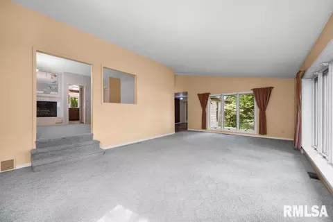 4205 7th Ave, Moline, IL 61265 photo 6