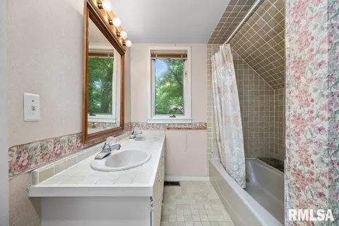 4205 7th Ave, Moline, IL 61265 photo 25