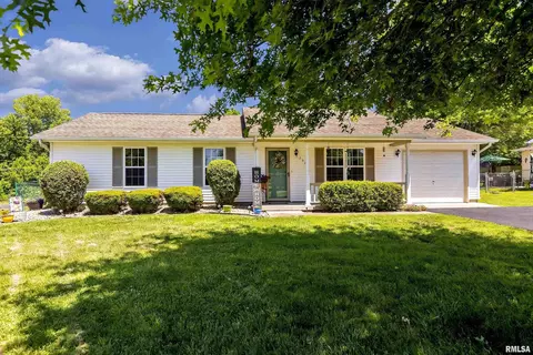 2904 Delora Ln, Herrin, IL 62948