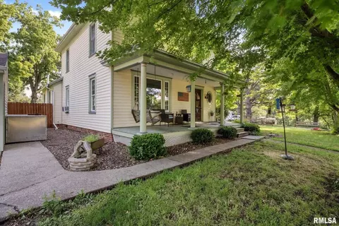 10 3rd St, Matherville, IL 61263