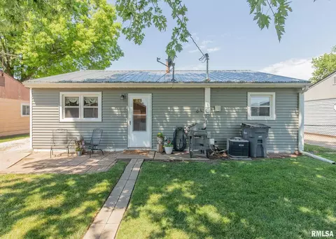 445 6th St E, Milan, IL 61264 photo 3