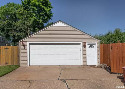 1917 36th St, Moline, IL 61265 photo 35