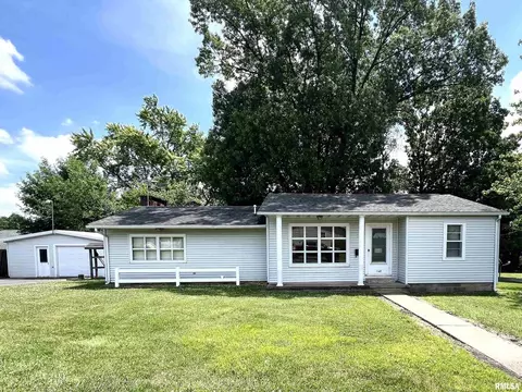 110 S High St, Carterville, IL 62918