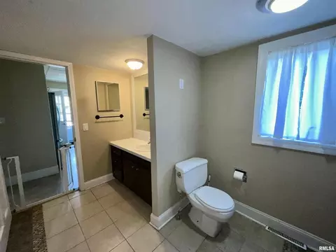 522 Exchange St, Geneseo, IL 61254 photo 6