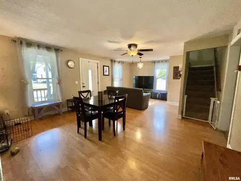 522 Exchange St, Geneseo, IL 61254 photo 9