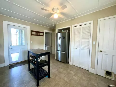 522 Exchange St, Geneseo, IL 61254 photo 3