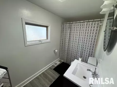 1828 3rd St, Moline, IL 61265 photo 11