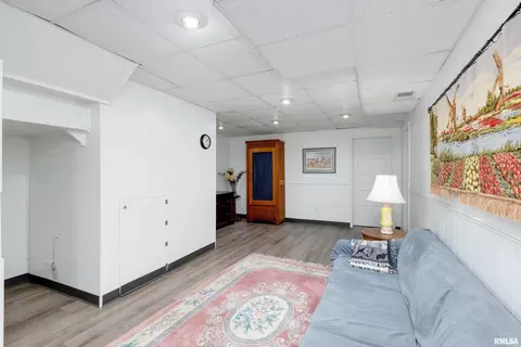 2025 5th St, Moline, IL 61265 photo 47