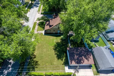 2025 5th St, Moline, IL 61265 photo 13