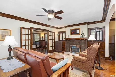 2025 5th St, Moline, IL 61265 photo 26