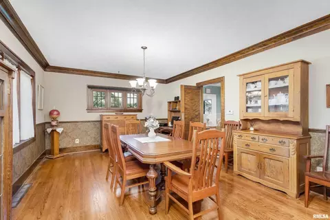 2025 5th St, Moline, IL 61265 photo 24