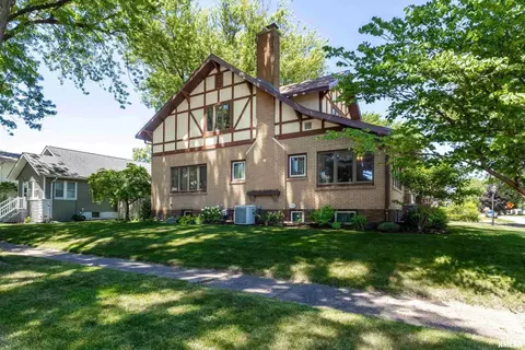 2025 5th St, Moline, IL 61265 photo 4