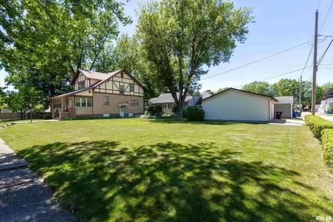 2025 5th St, Moline, IL 61265 photo 10