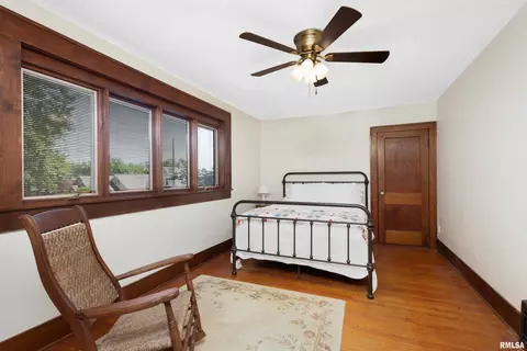 2025 5th St, Moline, IL 61265 photo 40