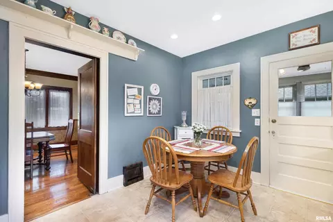 2025 5th St, Moline, IL 61265 photo 28