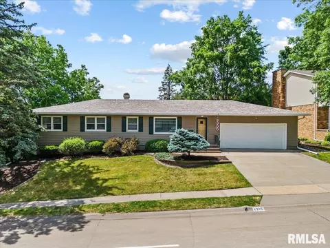 1315 Hayes Ct, Davenport, IA 52804