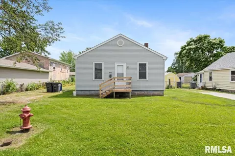 606 W 8th Ave, Milan, IL 61264