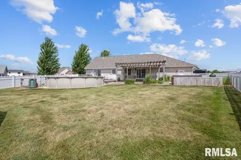 29 Dawn Ct, Eldridge, IA 52748 photo 35