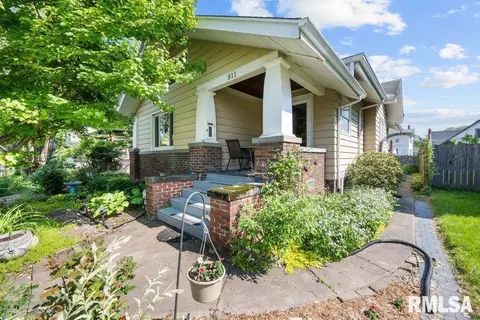 811 E Rusholme St, Davenport, IA 52803