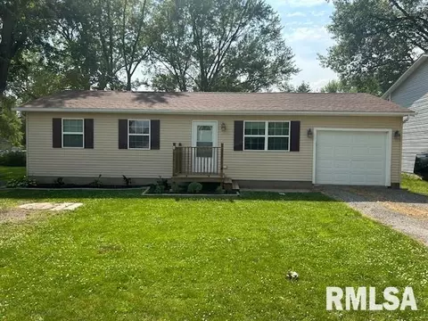 311 7th St, Colona, IL 61241