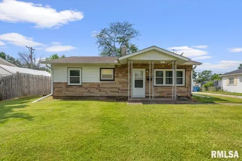 932 38th Ave, East Moline, IL 61244
