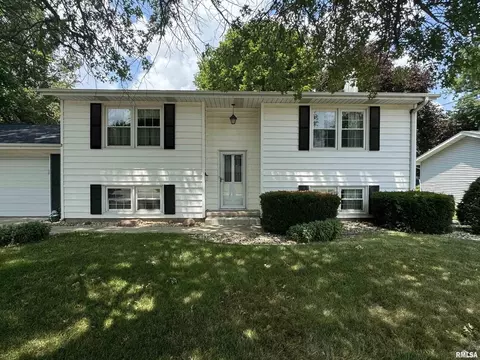 406 W 2nd St, Atkinson, IL 61235 photo 2
