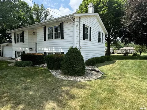 406 W 2nd St, Atkinson, IL 61235 photo 3
