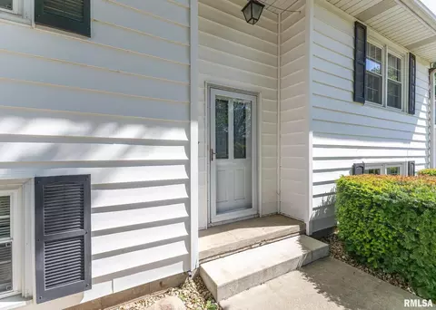 406 W 2nd St, Atkinson, IL 61235 photo 9