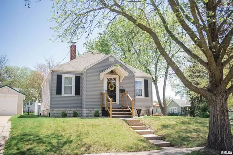 935 S 19th St, Quincy, IL 62301