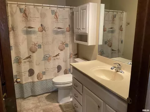 840 Iowa St #2A, Eldridge, IA 52748 photo 12