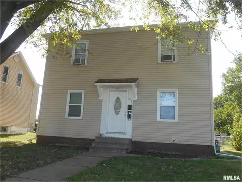 1531 W 14th St, Davenport, IA 52804