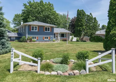4499 Cheyenne Ave, Davenport, IA 52806