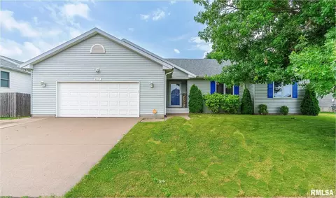 4417 N Gayman Ave, Davenport, IA 52806