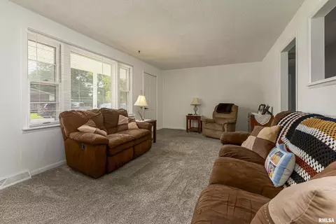 508 S 24th St, Herrin, IL 62948 photo 4