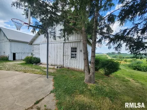 24600 220th Ave, Eldridge, IA 52748 photo 5