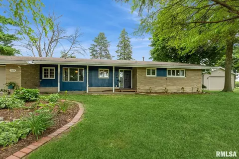 1325 Blue Spruce Dr, Cordova, IL 61242