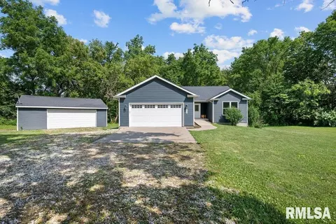 426 Lost Grove Rd, Princeton, IA 52768