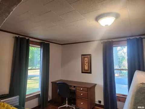 104 North St, Augusta, IL 62311 photo 4
