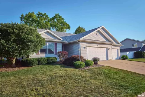 4711 W 14th St, Davenport, IA 52804