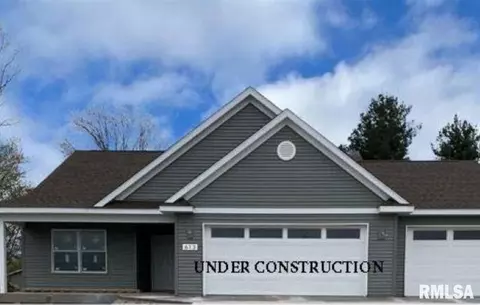 609 Danielle Ct, Blue Grass, IA 52726