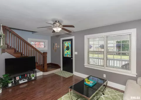 331 16th Ave, Moline, IL 61265 photo 9